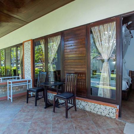 The Tanis Beach Resort Nusa Lembongan Exterior photo