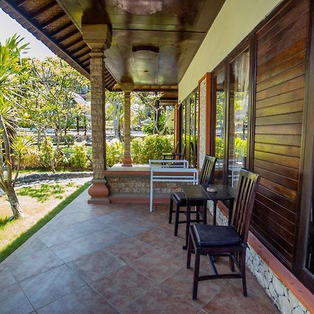 The Tanis Beach Resort Nusa Lembongan Exterior photo