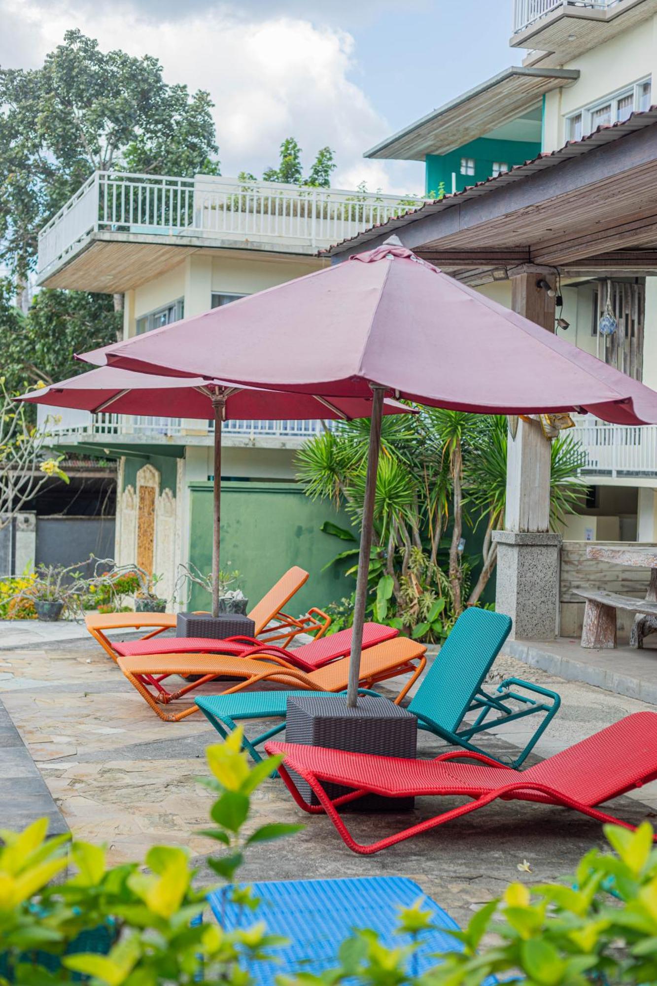 The Tanis Beach Resort Nusa Lembongan Exterior photo