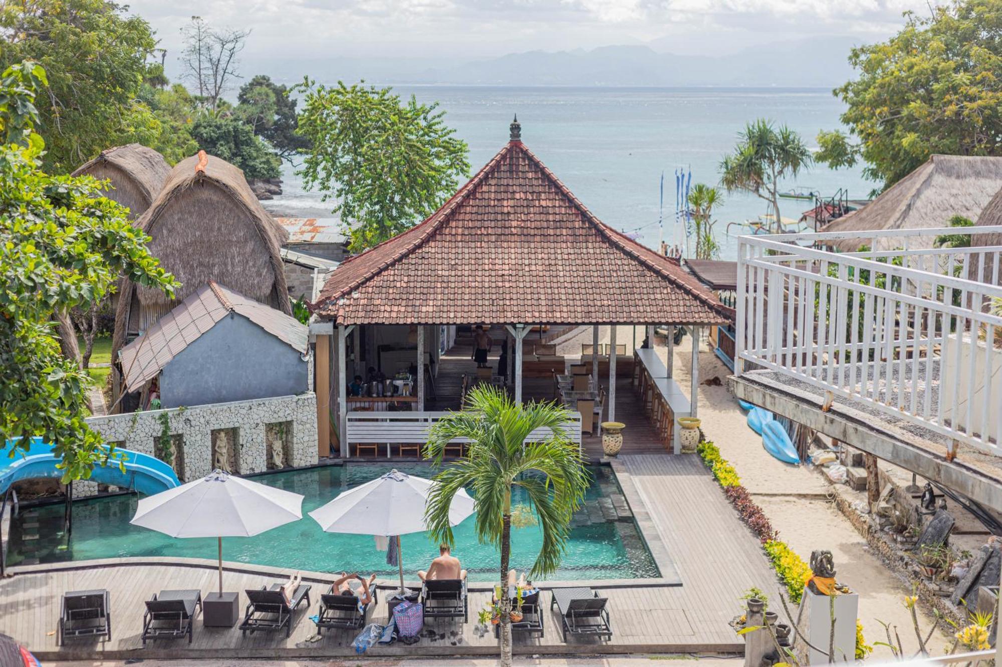The Tanis Beach Resort Nusa Lembongan Exterior photo
