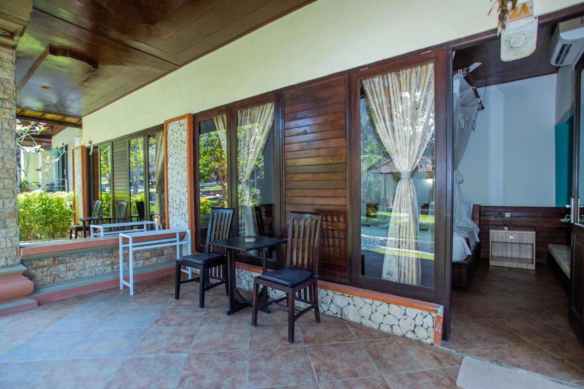 The Tanis Beach Resort Nusa Lembongan Exterior photo